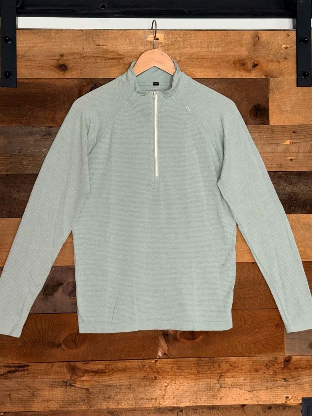 Lululemon Metal Vent Tech Half Zip Size S Green Pullover